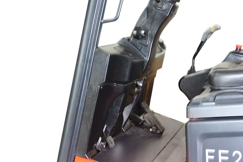 Noblelift FE 4P35N   Electric 4-wheel forklift www.noblelifteurope.com